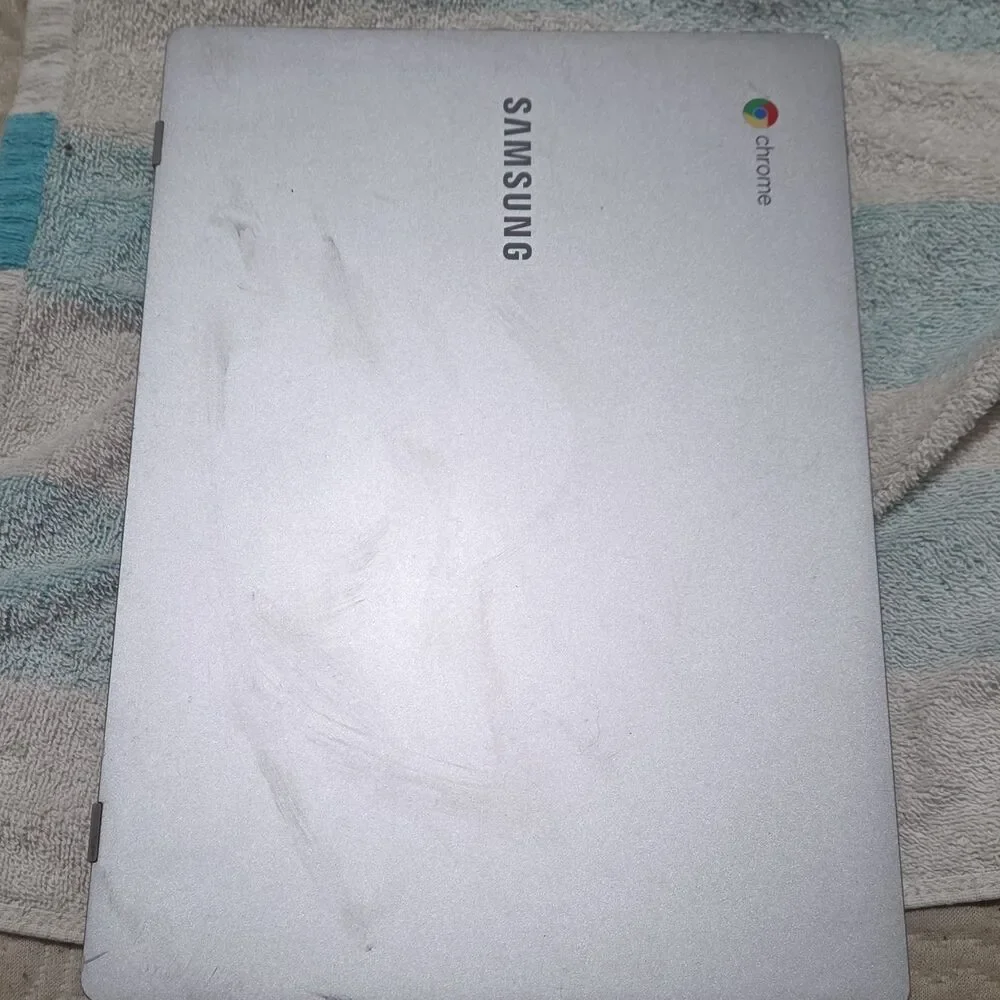 Samsung Chromebook Laptop Silver ChromeOS WiFi Student Web Browsing Travel
